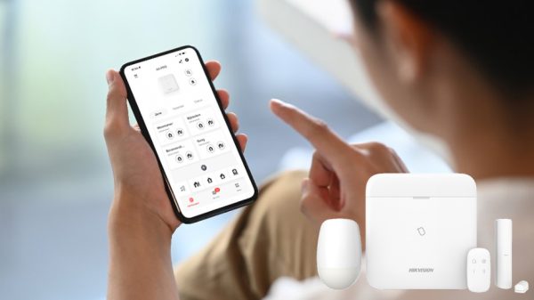 DS-PWA96-KIT-WE, AxPro startkit met 4G, LAN, Wifi